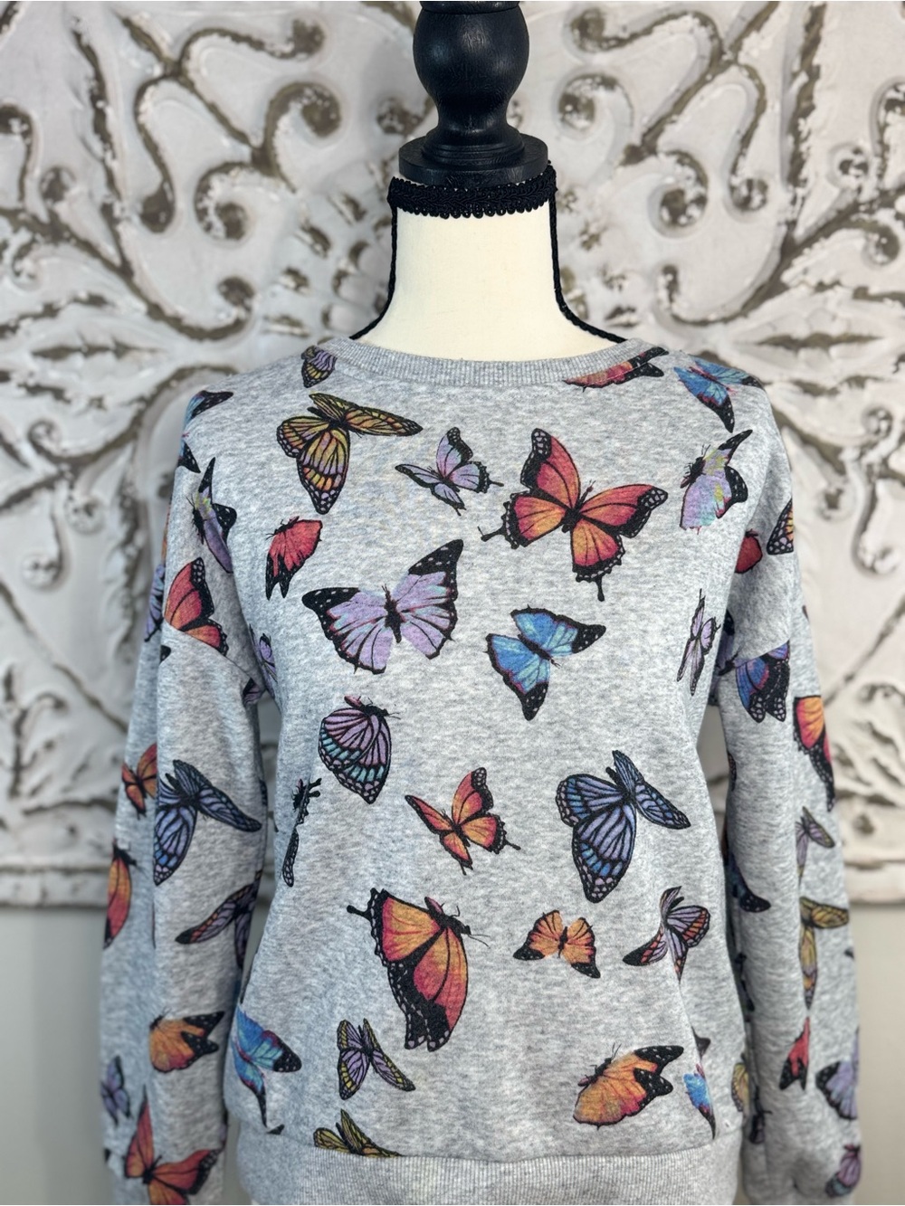 No Boundaries Gray Butterfly Print Sweatshirt